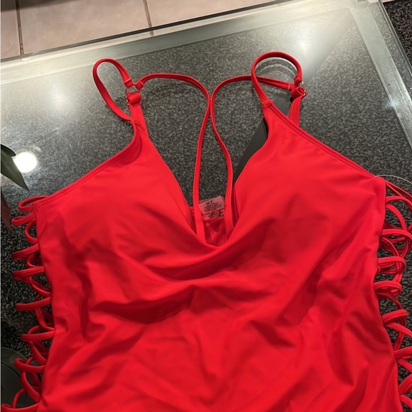 Sexy Cutout Swimsuit - Picture 2 of 6